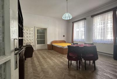 Apartament in casa spațios la doar 5-7 minute de Centrul Istoric - 1