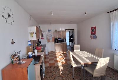 Casă cu 4 camere cu Teren 717 Mp în Central - 6