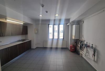 Spațiu comercial, de 330 mp, în Centrul Civic - 9