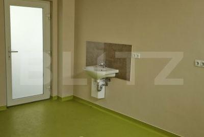 Spațiu comercial, de 27 mp, în Central - 1