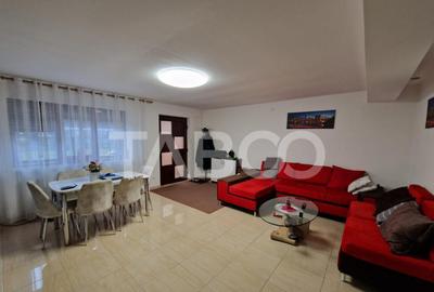 Duplex 6 camere mobilat si utilat 2 locuri de parcare curte