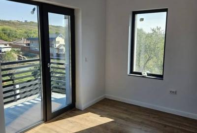 CASA INDIVIDUALA .4 CAMERE, 480 MP TEREN,  1km de Family Market Miroslava - 2