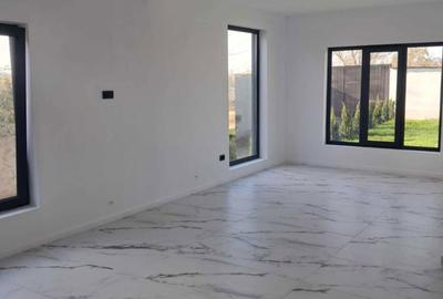 Casă cu 3 camere în Central - 3