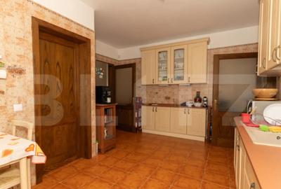 Casă cu 8 camere cu Piscina în Central - 3