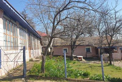 Casă cu 5 camere în Năvodari