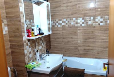 Apartament cu 3 camere decomandat, mobilat în Central - 4