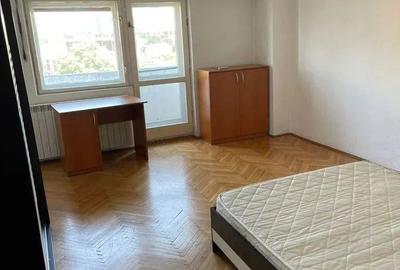 Garsonieră decomandată în Unirii