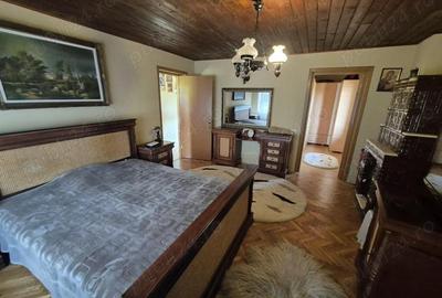 Casă cu 7 camere cu Teren 1600 Mp în Dârvari