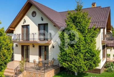 Casă cu 5 camere cu Teren 900 Mp în Central - 15