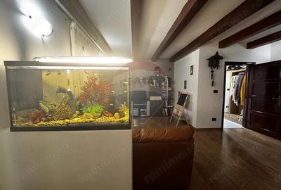 Casa +teren de vanzare in Bacau, pozi?ie excelenta la E85 - 2