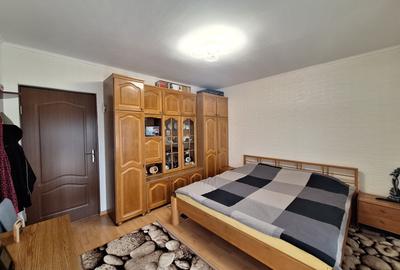 Apartament cu 3 camere semidecomandat, mobilat în Florești - 10
