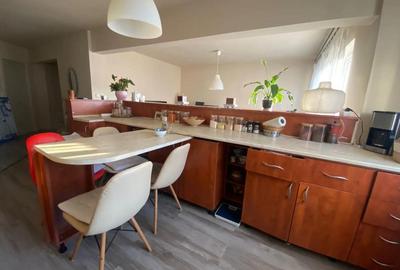 Apartament cu 4 camere decomandat în Petros - 5