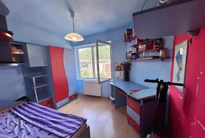 Apartament cu 3 camere semidecomandat în Central - 2