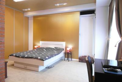 Garsonieră decomandată, mobilată în Decebal