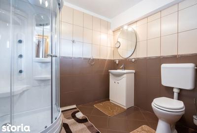 Casă cu 4 camere cu Teren 536 Mp în Central - 1