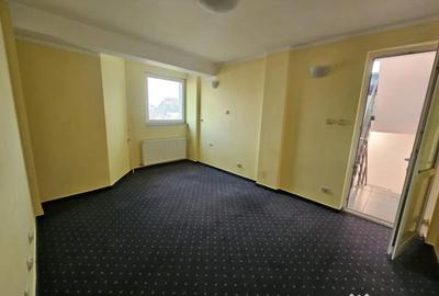 Spațiu comercial, de 495 mp, în Central
