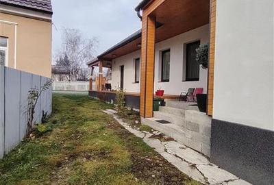 Casă individuală cu 4 camere cu Canalizare în Central - 4