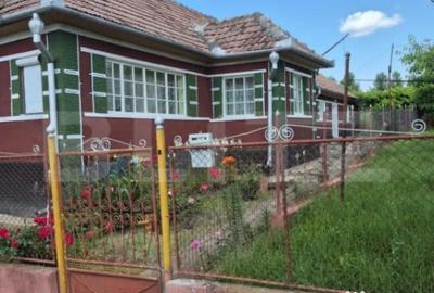 Casă cu 4 camere cu Teren 5450 Mp în Central - 4