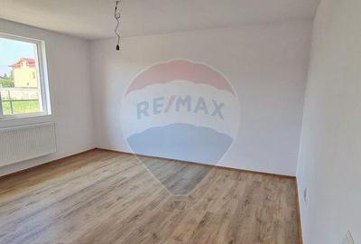 Casa noua in Ciorogarla - 3 dormitoare, living spa?ios - 2