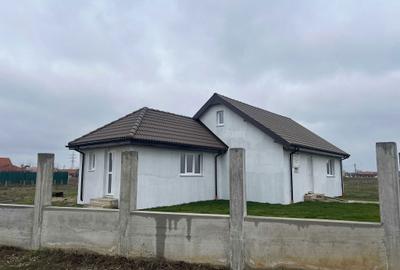 Casă cu 3 camere în Central - 2