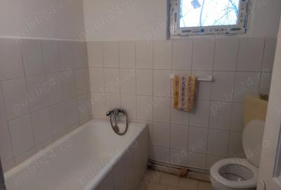 Casă cu 5 camere cu Teren 398 Mp în Băicoi - 1