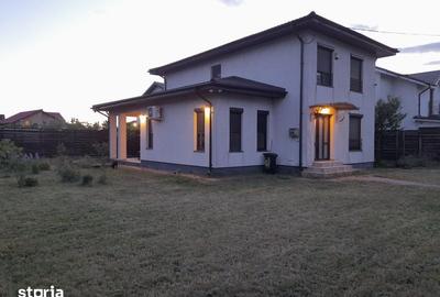 Casă cu 4 camere cu Teren 139 Mp în Central - 7