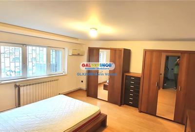 Apartament cu 4 camere decomandat, mobilat în Sebastian