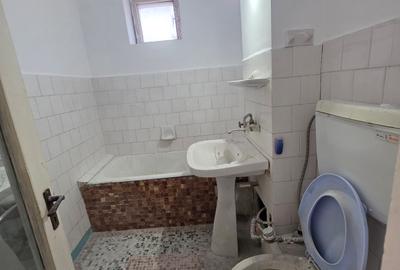 Apartament cu 3 camere decomandat în Radu Negru - 2