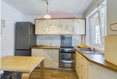 Apartament cu 2 camere decomandat, mobilat în Tractorul - 3