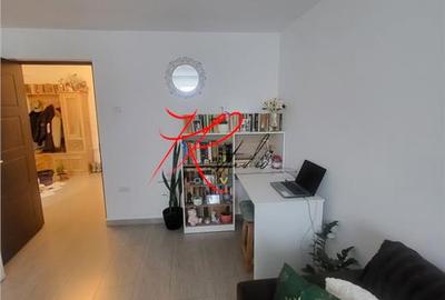 Apartament cu 4 camere decomandat în Tei - 12