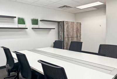 Alege spa?iu de birou privat pentru 5 persoane in Regus Office Central - 7