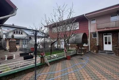 Casă cu 8 camere cu Teren 700 Mp în Rădăuți - 17