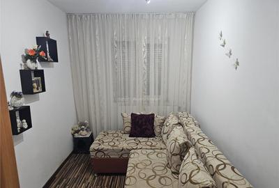 Resita, Garsoniera Mobilata Utilata, Parter, Calea Caransebe - 2