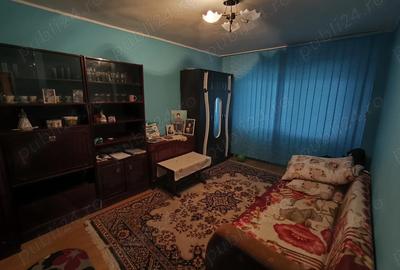 Apartament 2 camere, decomandat, zona de jos - 4