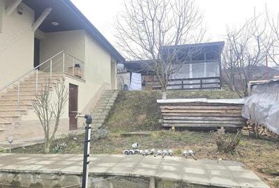 Casă în Zăvoi - 2