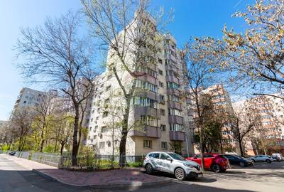 Apartament cu 3 camere decomandat, mobilat în Nerva Traian