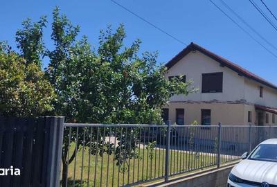 Casă cu 4 camere cu Teren 125 Mp în Ghiroda - 1