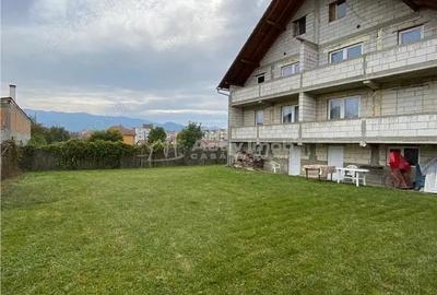 Casă cu 5 camere cu Teren 390 Mp în Central - 6