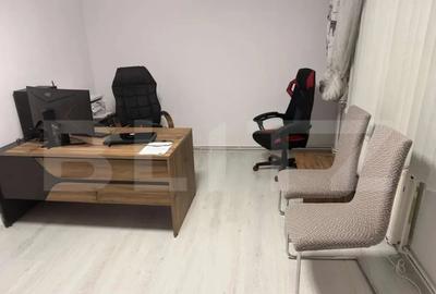 Apartament cu 5 camere decomandat în Micro 3 - 3