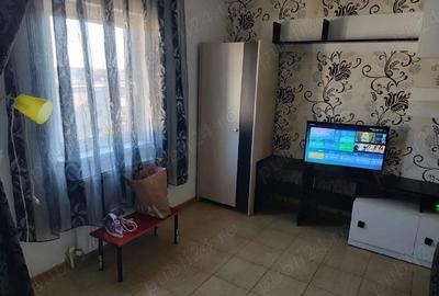 Garsonieră decomandată în Poarta 6 - 1