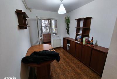 Apartament cu 3 camere semidecomandat în Rahova - 6