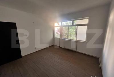 Casă cu 5 camere cu Teren 1320 Mp în Debarcader - 3