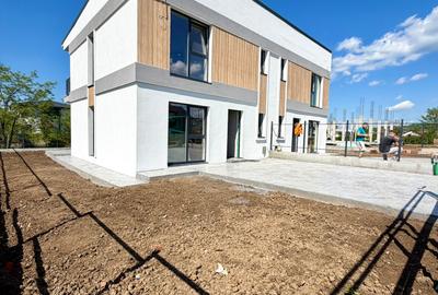 Duplex cu 4 camere cu Canalizare în Bucium - 5