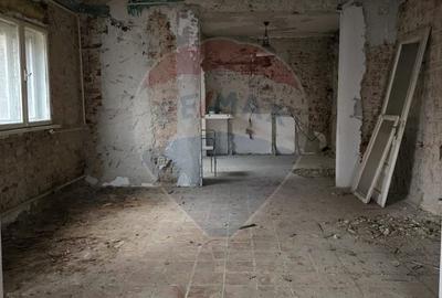 De vanzare | Casa cu 3-5 camere, necesita renovare | Zona Baicului - 4