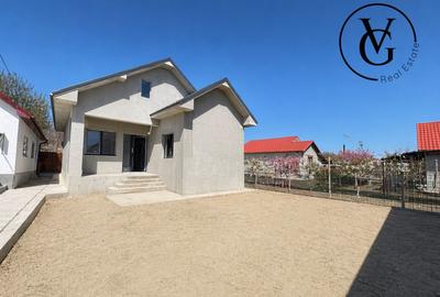 Casă individuală cu 4 camere cu Teren 220 Mp în Năvodari - 2