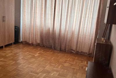Garsonieră decomandată în Central - 1