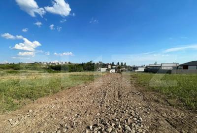 Teren de 477 mp, în Plaiul Vulcanești - 1