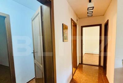 Apartament cu 4 camere, decomandat, cu garaj, zona Medicina - 1