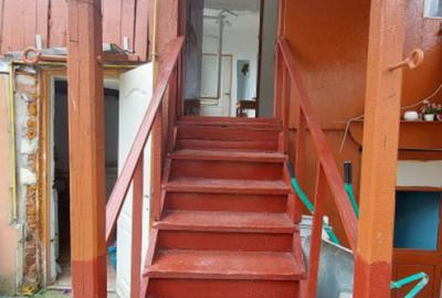 Casă cu 2 camere cu Canalizare în Central - 1