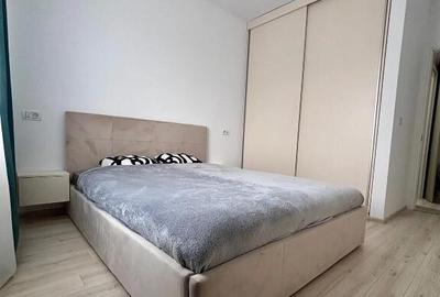 Apartament cu 2 camere, decomandat - zona Tractorul - 3